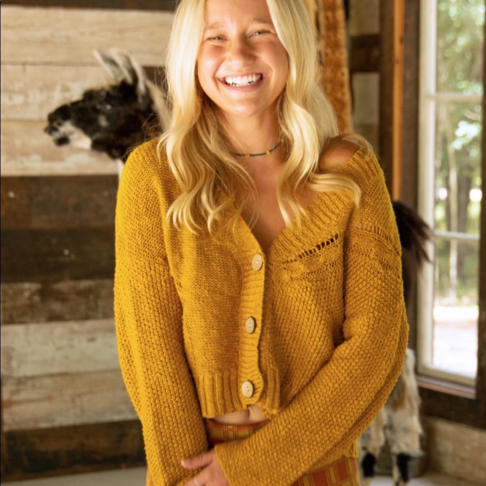 natural life cable knit cardigan / mustard